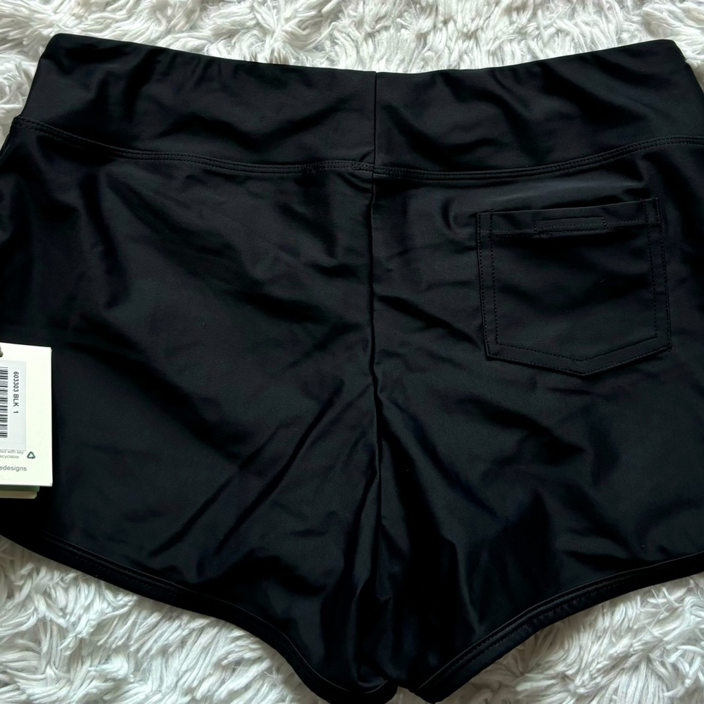 Carve Designs black shorts size small / NWT
